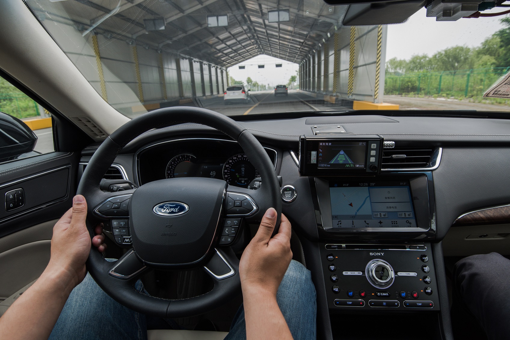 福特汽车交通拥堵辅助技术能减轻驾驶员驾驶压力，优化驾驶体验