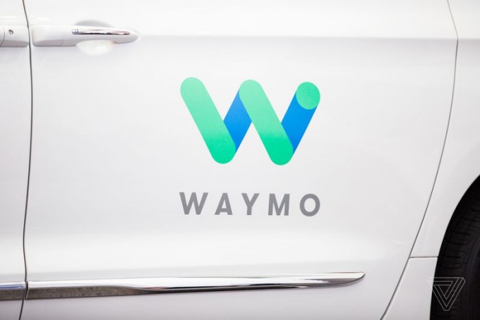 Waymo 购买了&#12300;上千辆&#12301;Pacifica，用于提供无人车出行服务