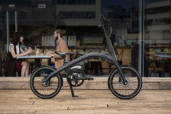 通用的电动自行车 2 万起步，你愿意自费买吗？